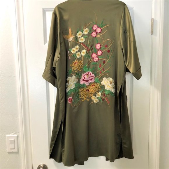 Satin Garden Kimono by Floreat from Anthropologie - Picture 8 of 10